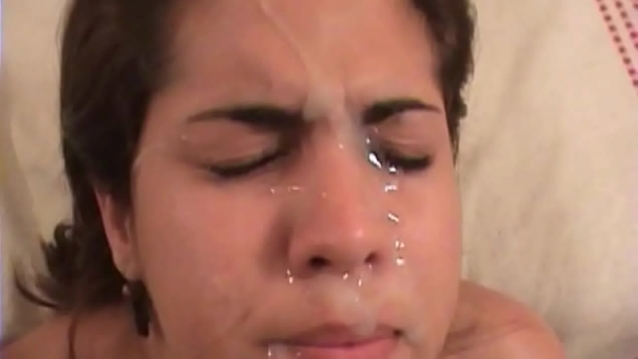 Aulelei Latin brunette ei ai feusuaiga mataga